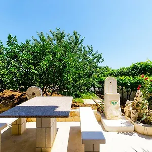 https://apartman-ivan-trogir.splithotels.org